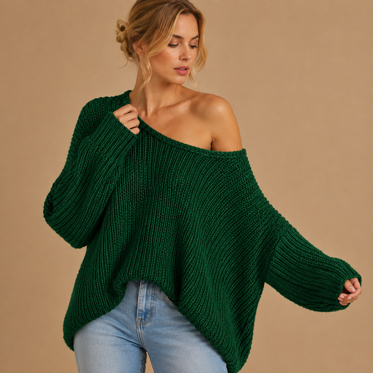 Damski sweter oversize z dekoltem łódka i luźnymi rękawami