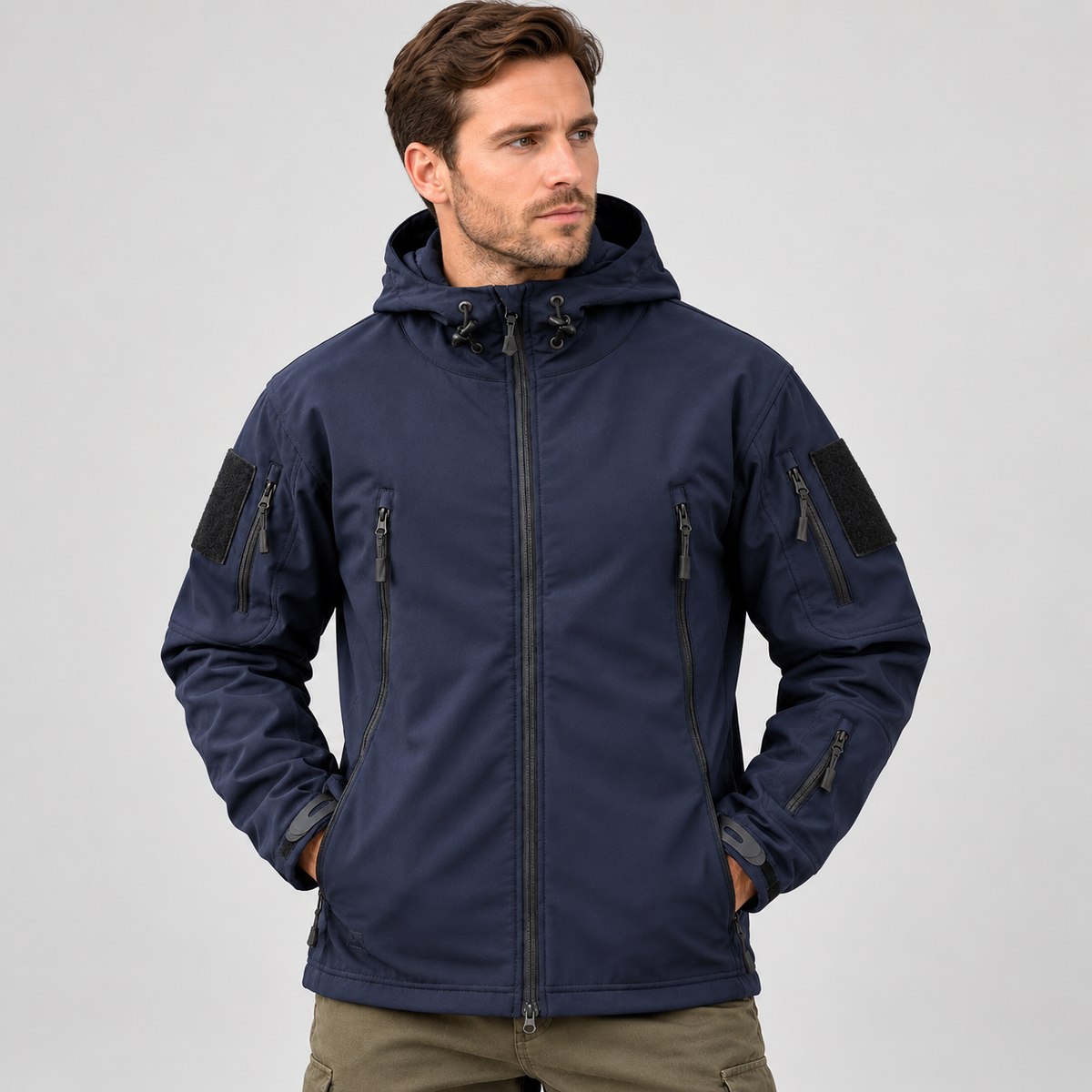 Męska kurtka softshell z kapturem i kieszeniami na zamek