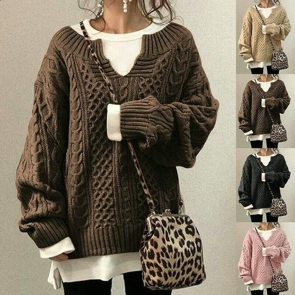 Sweter damski oversize z warkoczowym splotem i dekoltem V