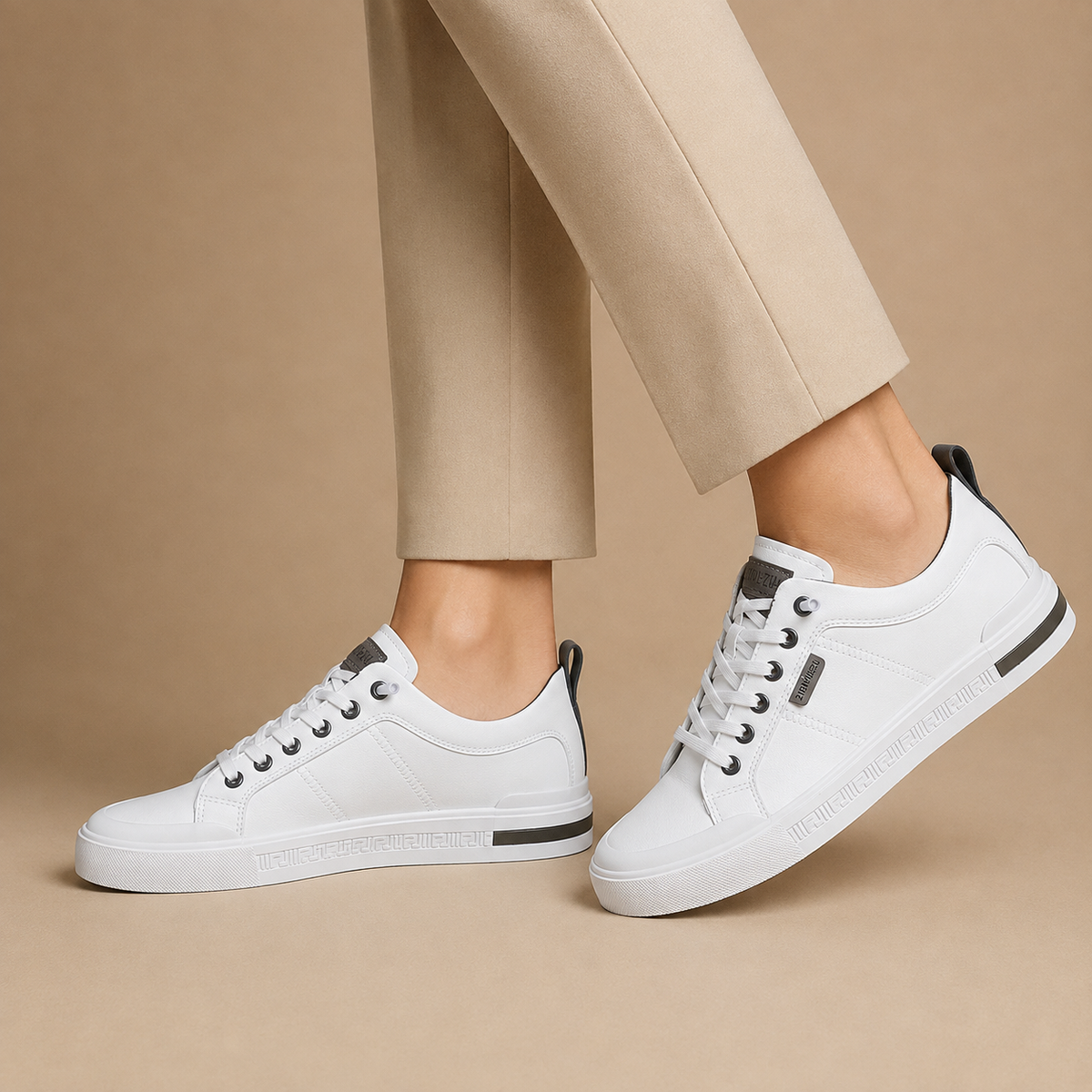 Damskie sneakersy sznurowane na podwyższonej podeszwie