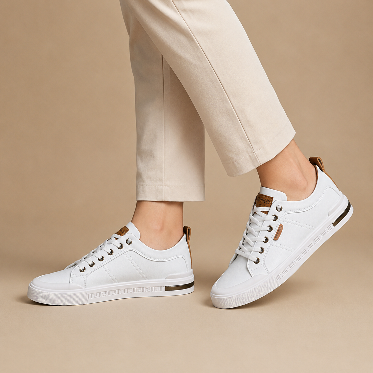 Damskie sneakersy sznurowane na podwyższonej podeszwie