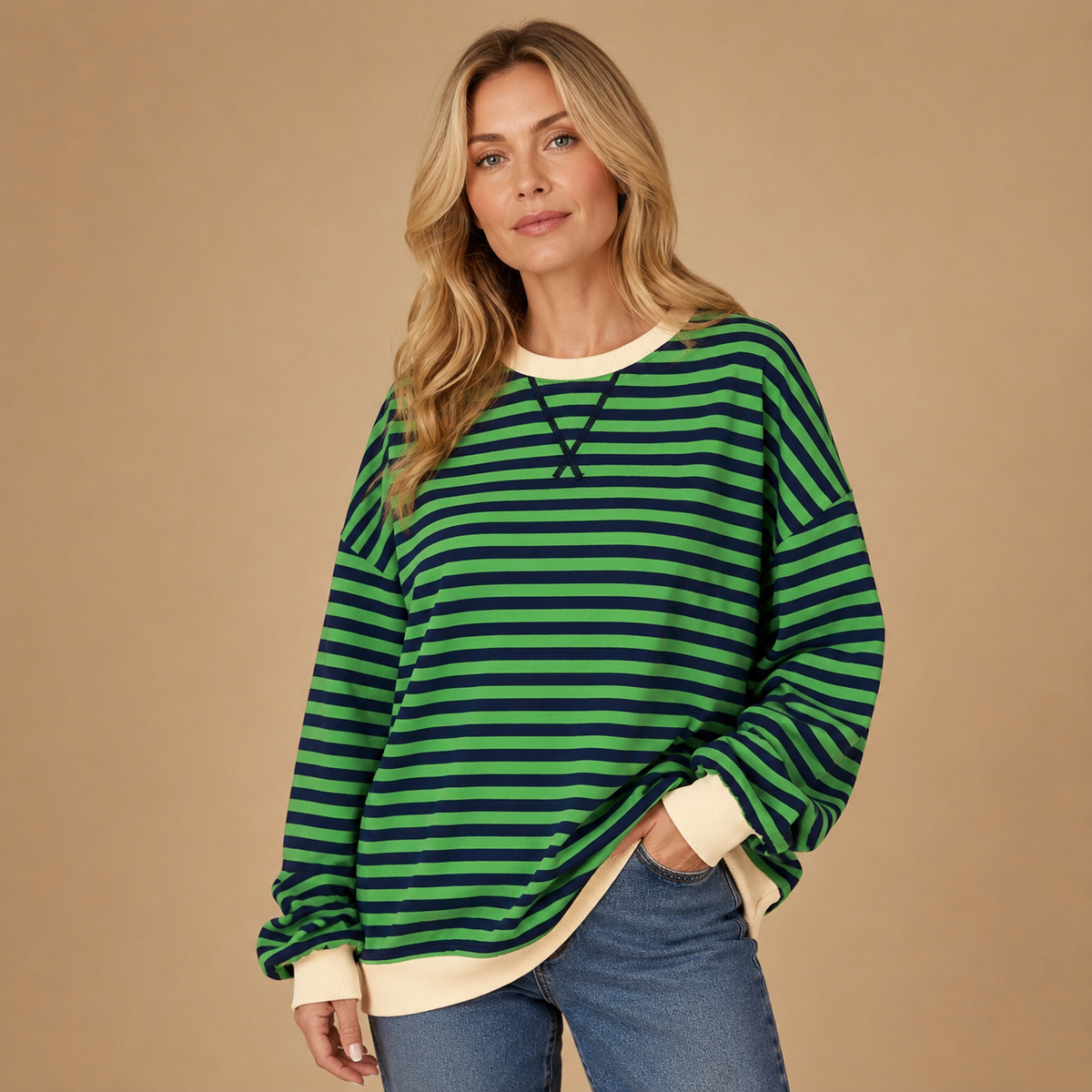 Damska bluza oversize w paski z kontrastowymi ściągaczami