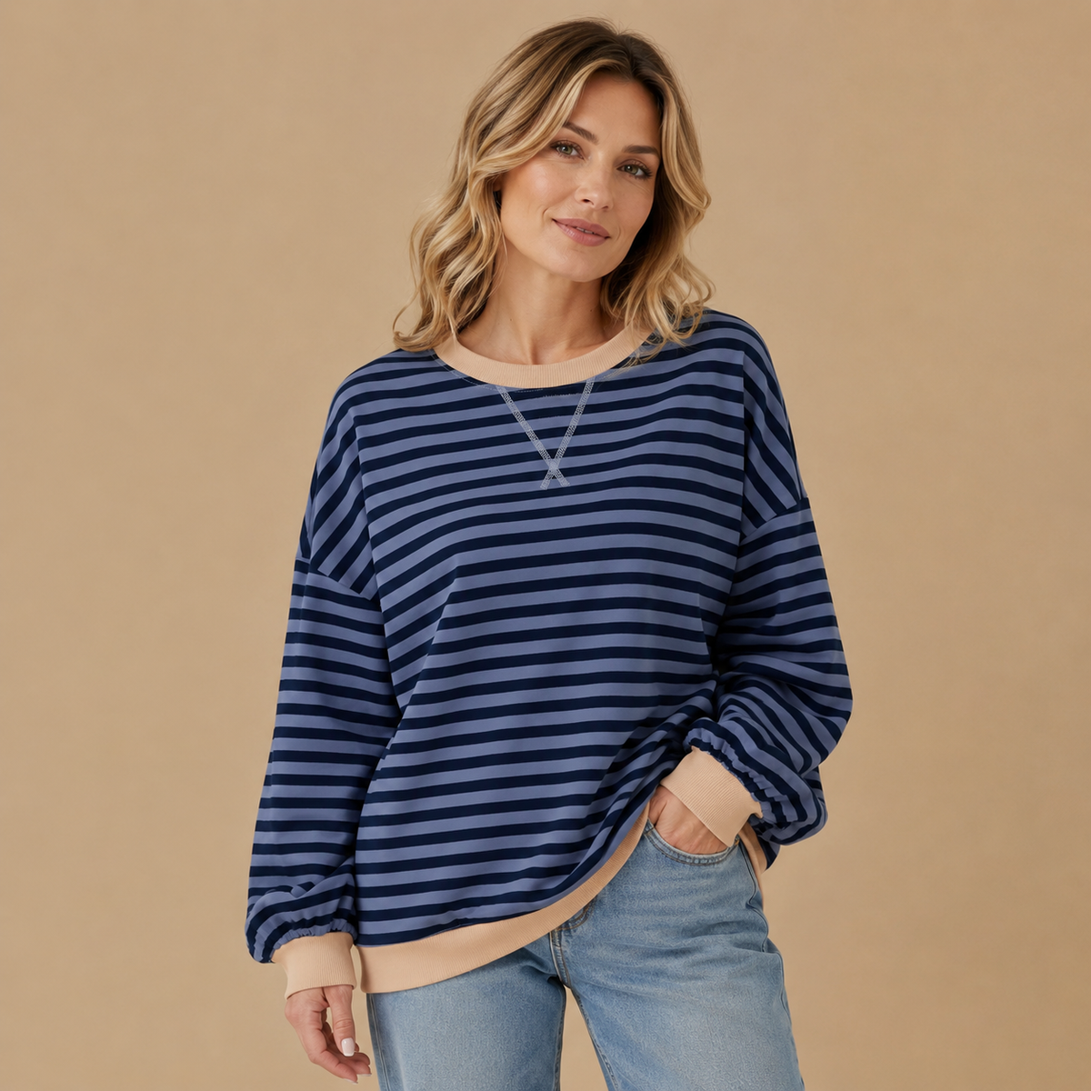 Damska bluza oversize w paski z kontrastowymi ściągaczami